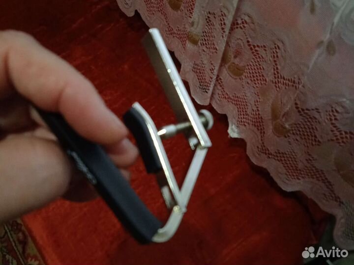 Каподастр для классической гитары