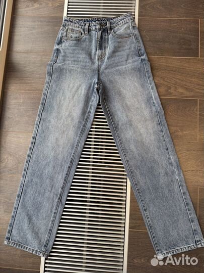 Джинсы