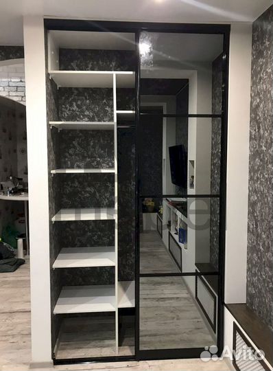 Шкаф распашной
