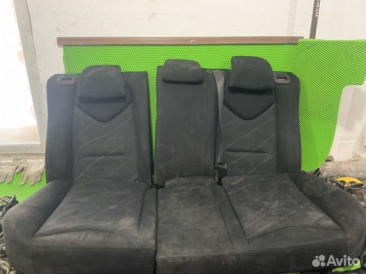 Задние сиденья Peugeot 308