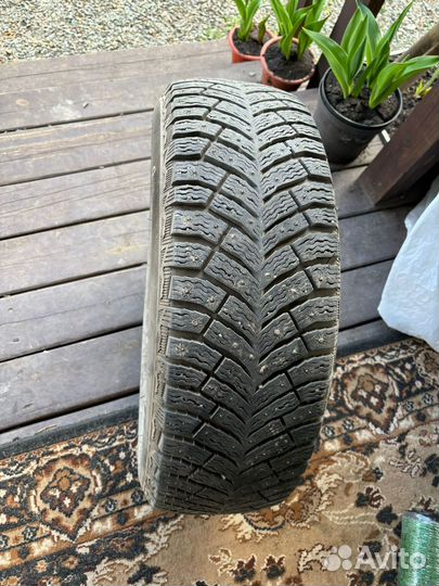 Michelin X-Ice North 4 215/60 R17 100E