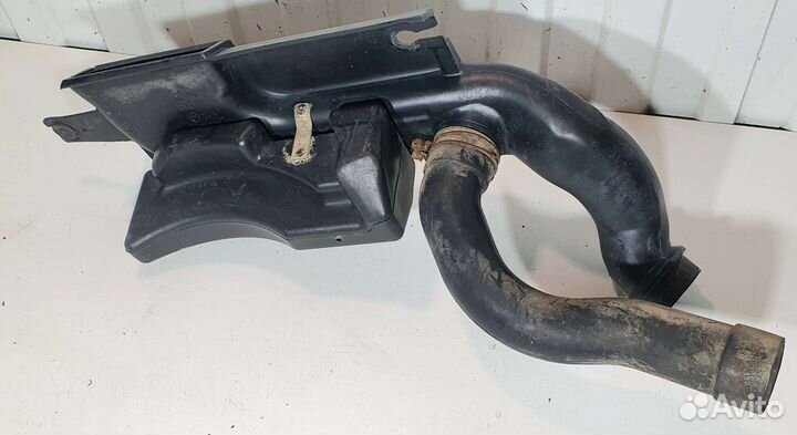 Воздухозаборник Kia Spectra