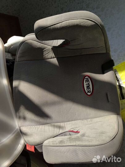 Автокресло бустер Heyner от 15 кг до 36