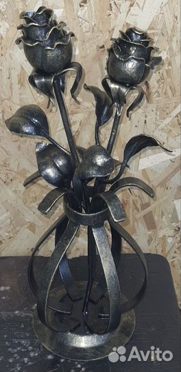 Ваза ритуальная с розами