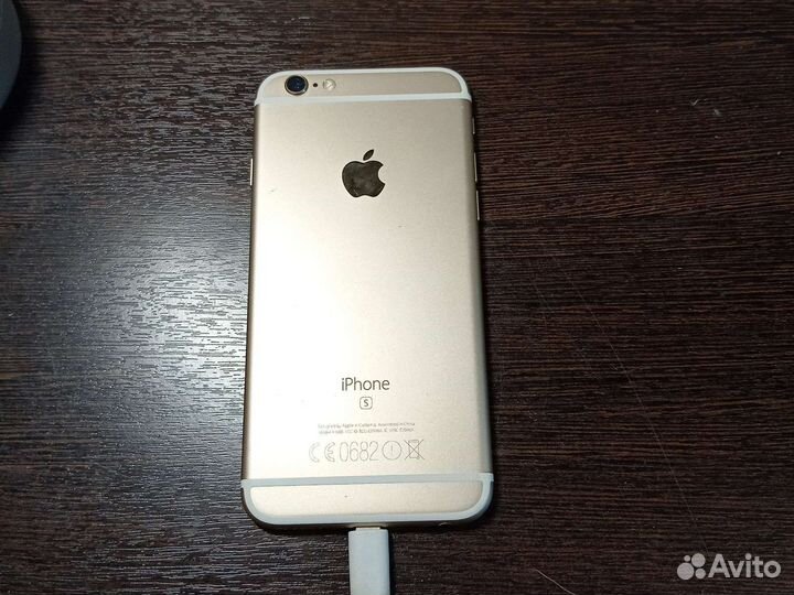 Телефон iPhone 6s