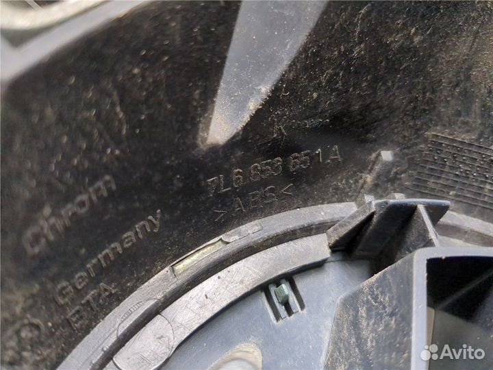 Решетка радиатора Volkswagen Touareg, 2003