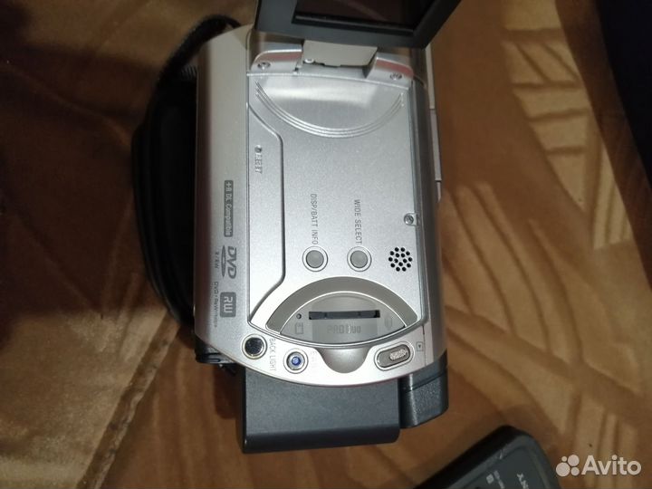 Видеокамера Sony DCR-DVD408E