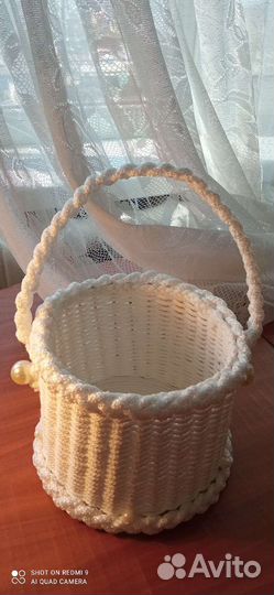 Корзина плетеная белая