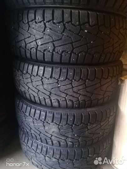 Pirelli P Zero II SUV 215/65 R16