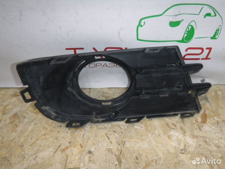 Решетка переднего бампера левая VW Tiguan (2011+)