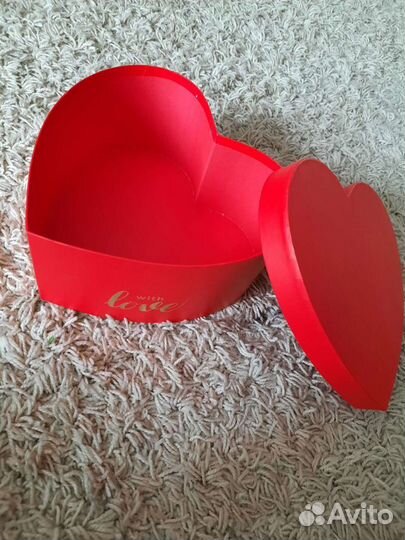 Подарочная коробка упаковка