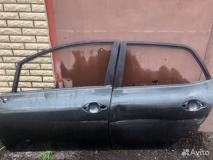 Toyota auris e150 дверь левая