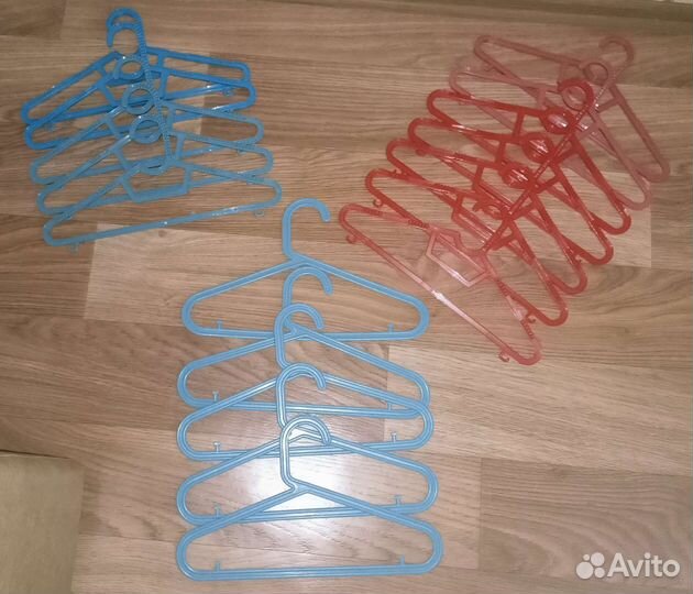 Плечики, вешалки для одежды