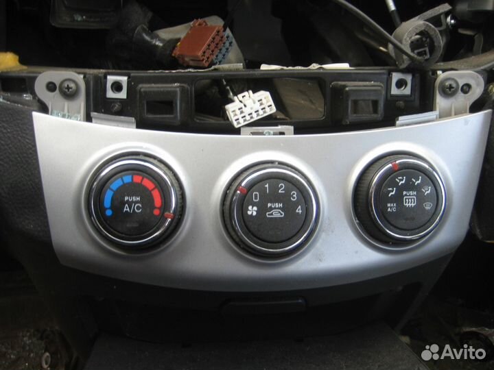 Блок управления отопителем Hyundai Elantra