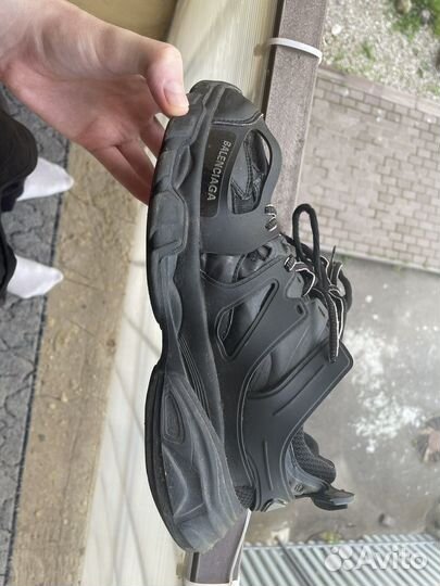 Balenciaga track 1