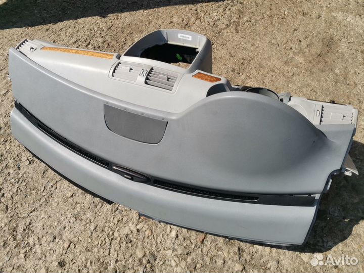 Торпедо панель приборов Mercedes W251 R-класс