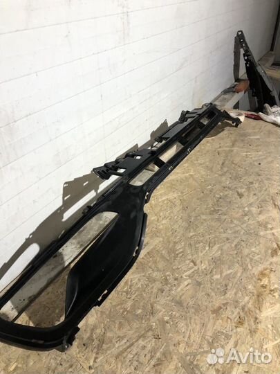 Решетка в бампер нижняя Kia Sportage 3 SL 10