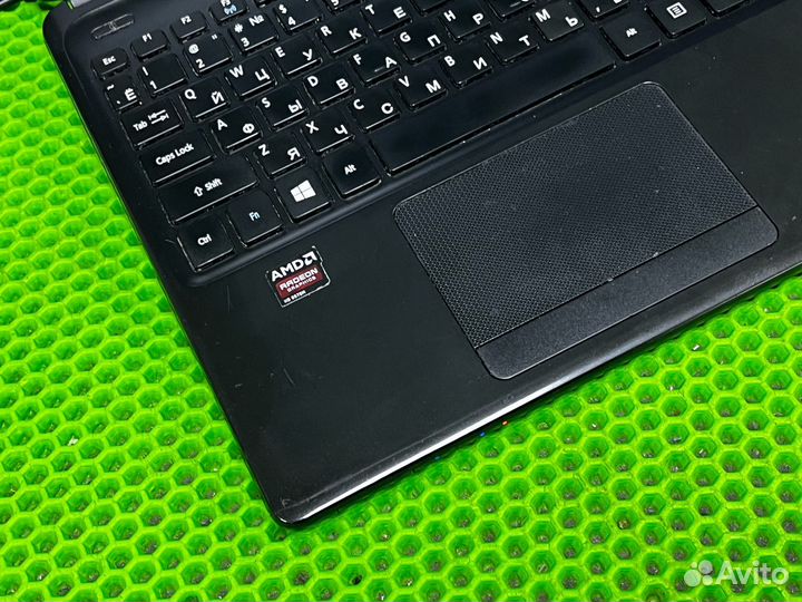 Ноутбук Acer E1 Core i3 для просмотра фильмов