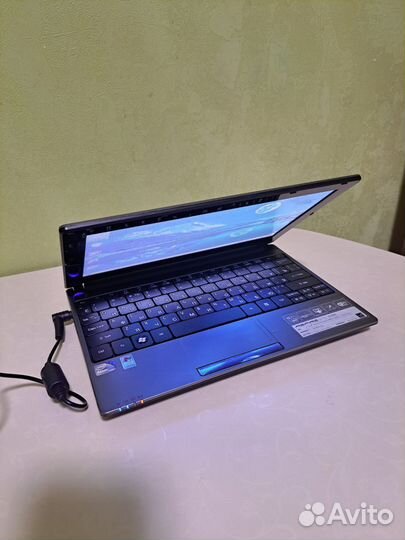 Нетбук Acer aspire one d260