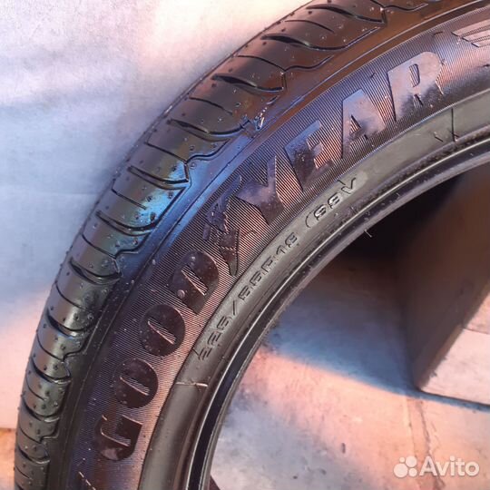Goodyear EfficientGrip Performance SUV 225/55 R19