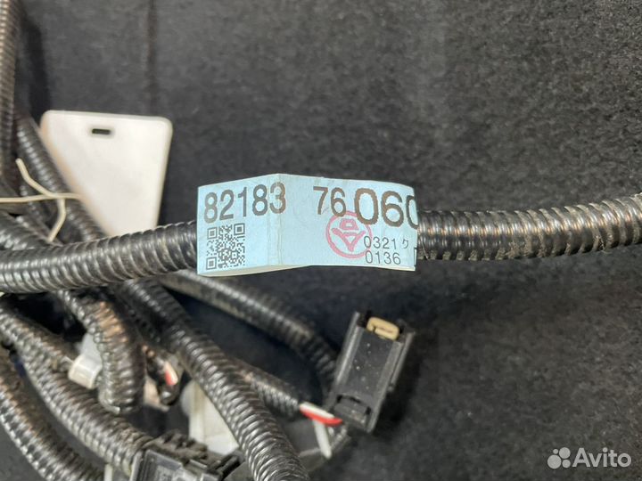 Проводка заднего бампера Lexus UX 82183-76060