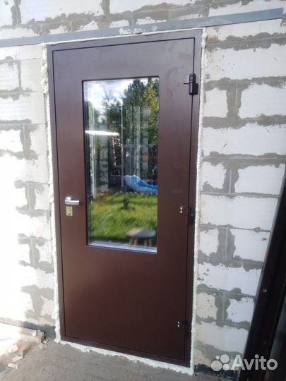 Деревянная входная утеплённая дверь. Север-М2