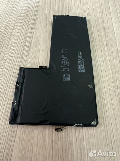 Аккумулятор на iPhone 11 pro max