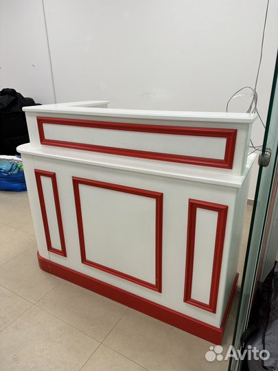 Стойка ресепшн угловая