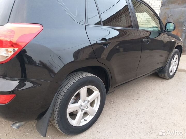 Toyota RAV4 2.0 AT, 2006, 210 000 км
