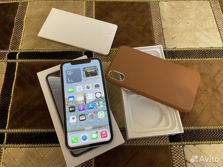 iPhone Xr, 128 ГБ