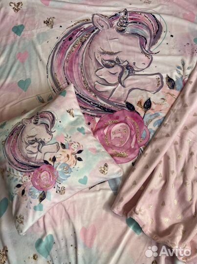 Покрывало и подушка