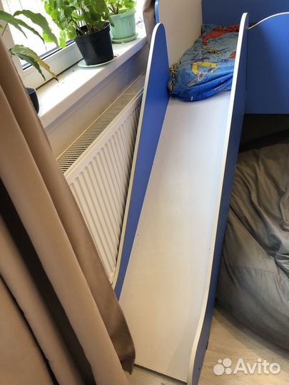 Детская кровать с горкой