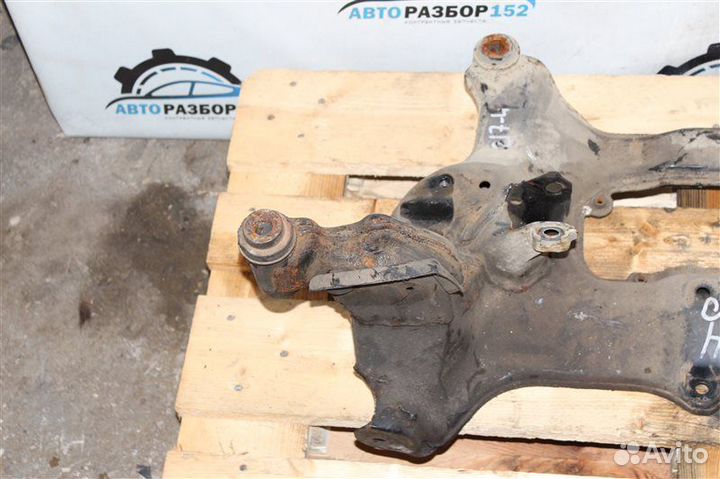 Подрамник передний Nissan X-Trail NT30 QR20DE