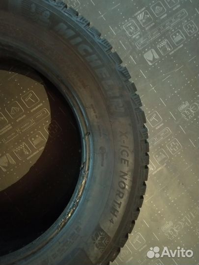 Michelin X-Ice North 4 215/65 R16