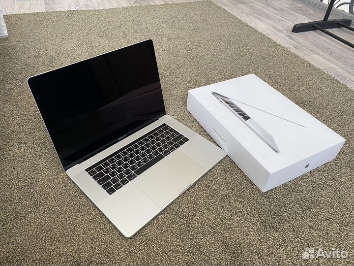 Macbook pro 15 2017 i7 16gb Ростест