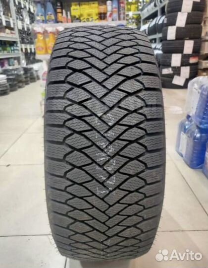 Maxxis Premitra Ice 5 SUV / SP5 215/65 R16 98T