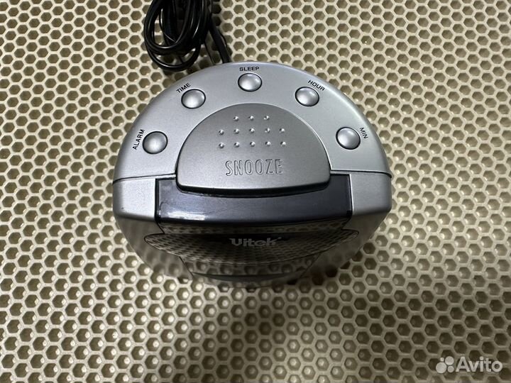 Радиобудильник vitek VT-3509