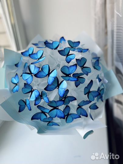 Букет из 45 бабочек