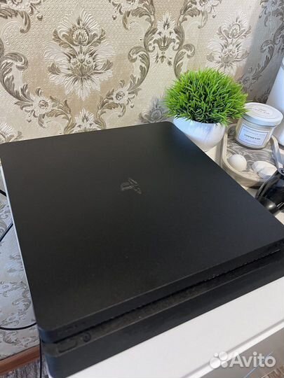 Sony PS4 slim