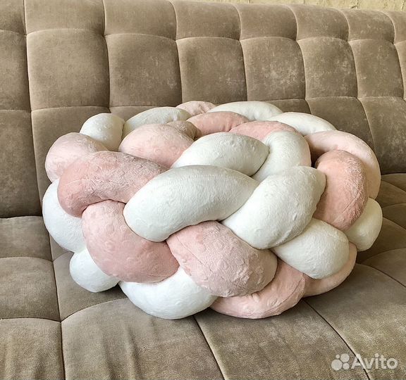 Косичка в круглую кроватку бортик