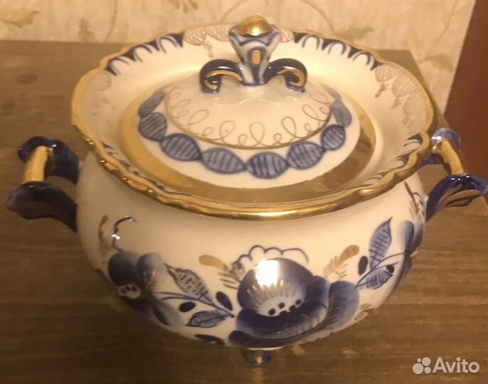 Сахарницы и самоварчики гжель