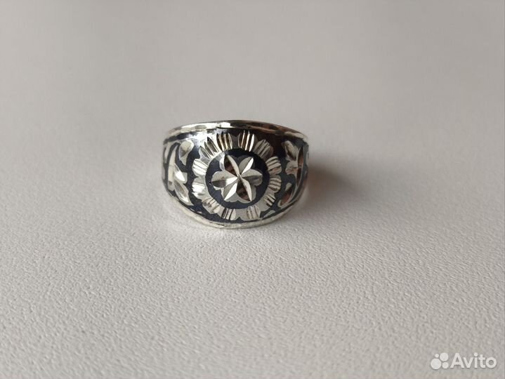 В доставке Кольцо серебряное Кубачи р 16,5