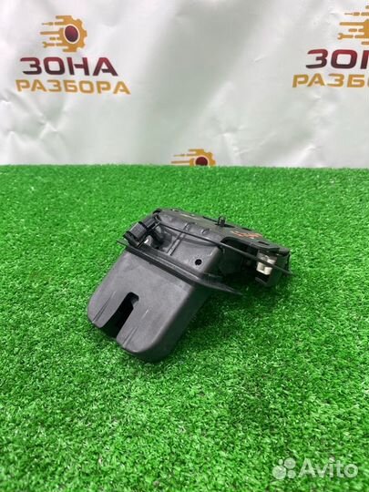 Замок багажника Audi S-Line Tt BWA 2009