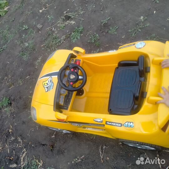 Детский электромобиль