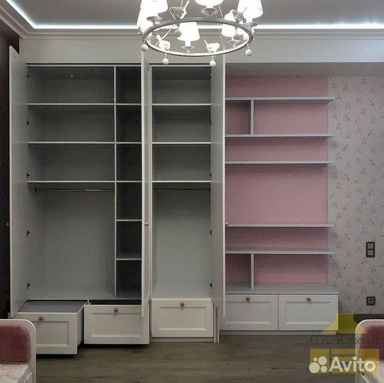 Шкаф темный