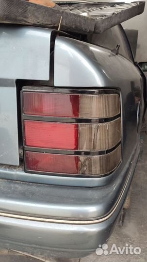 Задние фонари Ford Scorpio