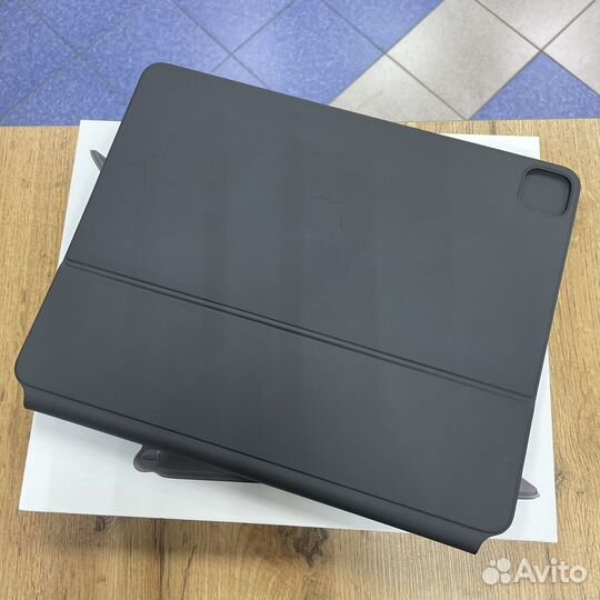 Беспроводная клавиатура Apple Magic Keyboard 12.9