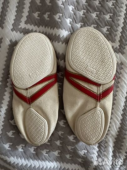 Чешки для батута и акробатики