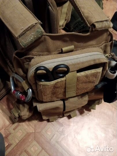 Бронежилет и шлем