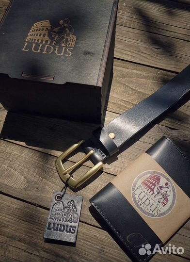 Кошелек, портмоне, сумка из натуральной кожи